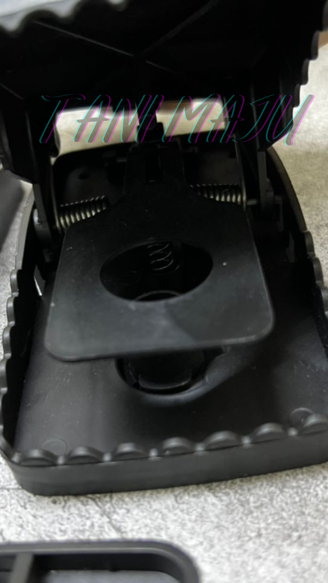 Reusable mouse trap / Perangkap tikus (Model 233)